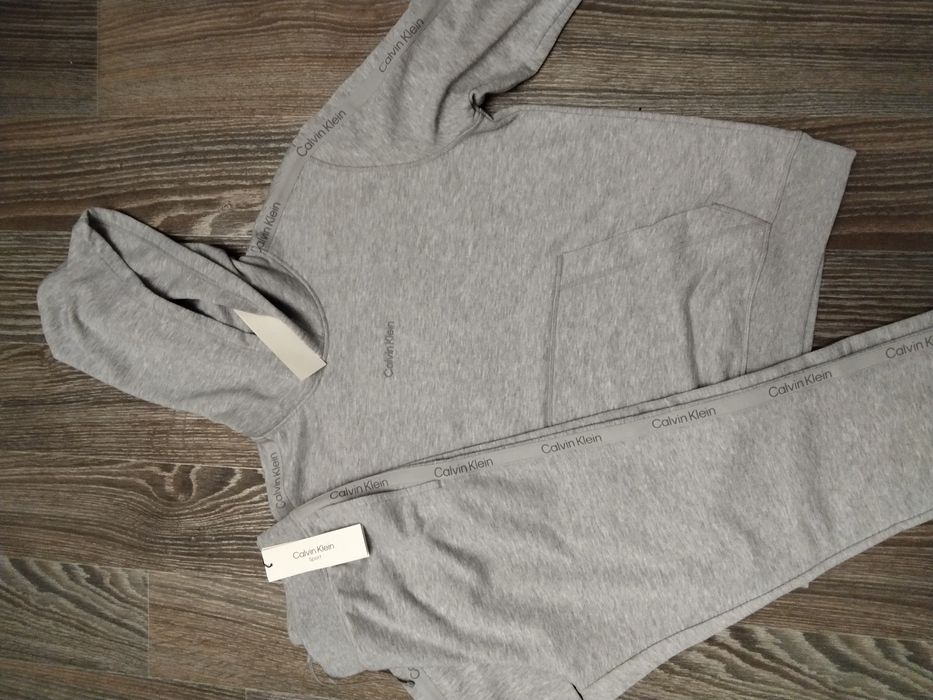 Костюм унісекс Calvin Klein, розмір М