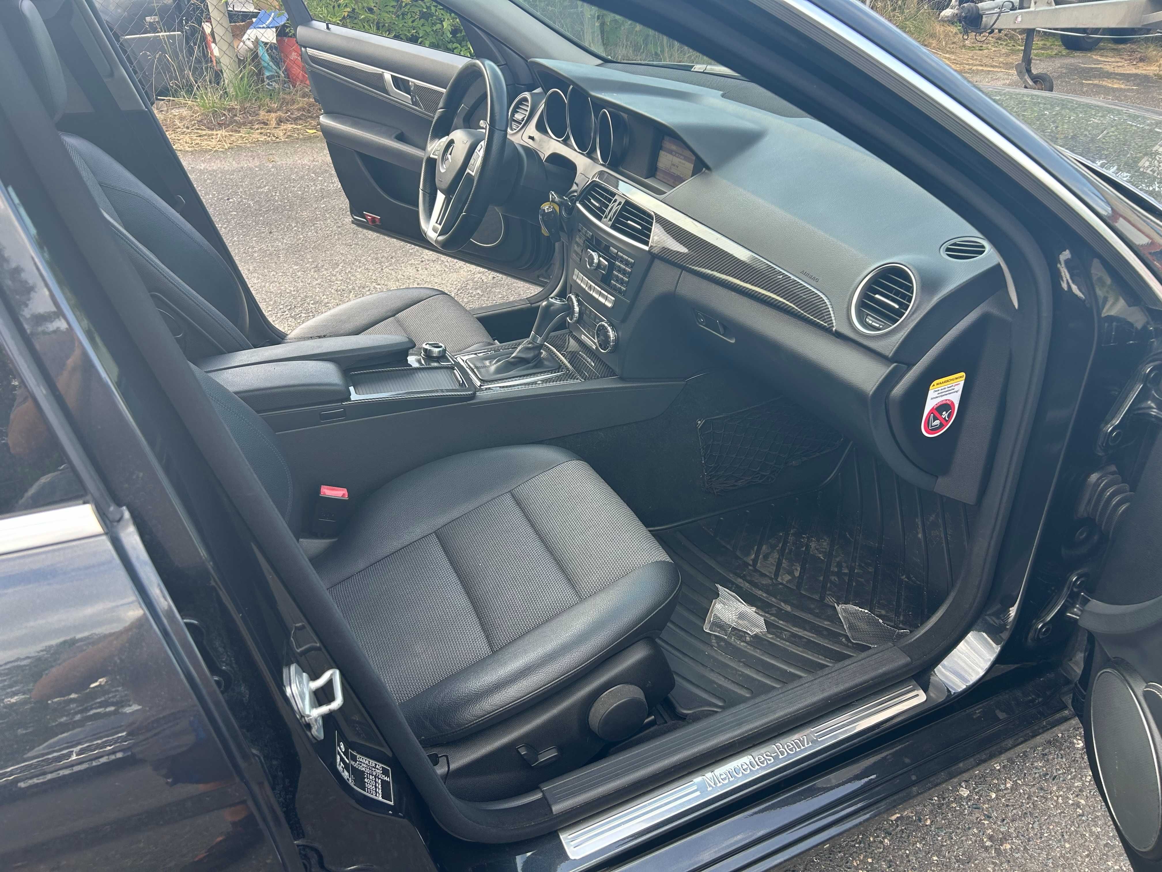 Mercedes W204 sprowadzony, lekko uszkodzony, C klassa