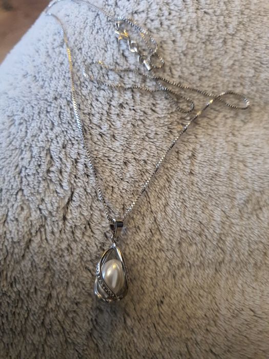 Piękny Srebrny S925 Łańcuszek z Zawieszką Perłą Perełką