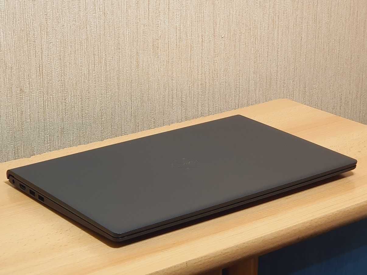 Ноутбук Dell Vostro Intel Core i7-11370H RAM16 SSD512Gb Батарея 9годин
