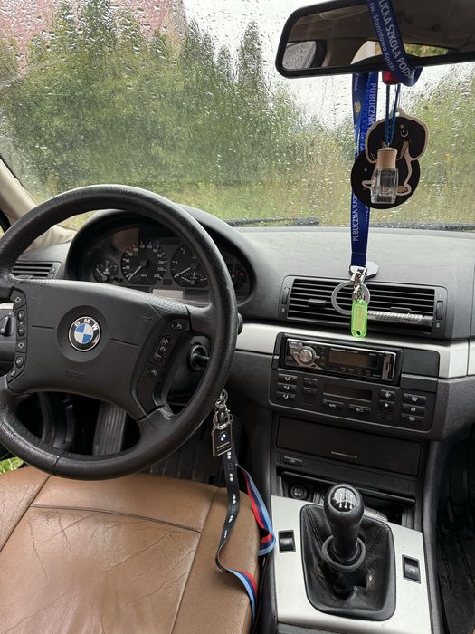 Sprzedaję samochód BMW e46