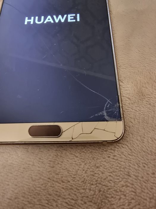 Huawei Mate 10 телефон