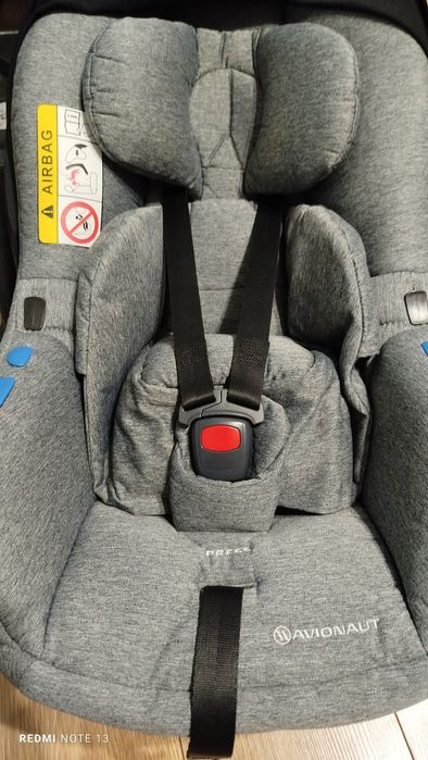 Fotelik samochodowy + baza