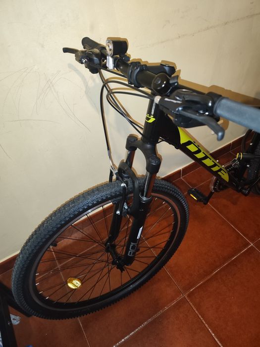 OTTE Kosmo 27.5' Mountain Bike (M - Black / Yellow)