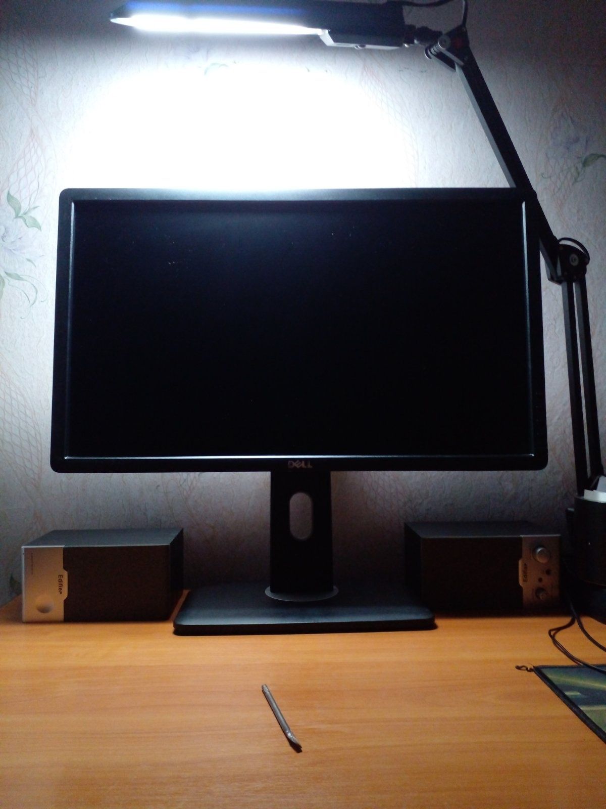 23" LED IPS, Dell U2312, 1920 x 1080, 8 мс, 16:9, VGA, DVI, DPor