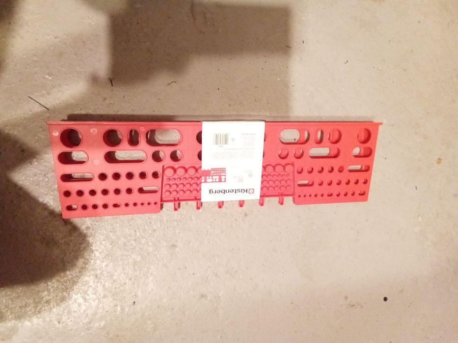 Półka, wieszak na narzędzia, wkrętaki, klucze, organizer