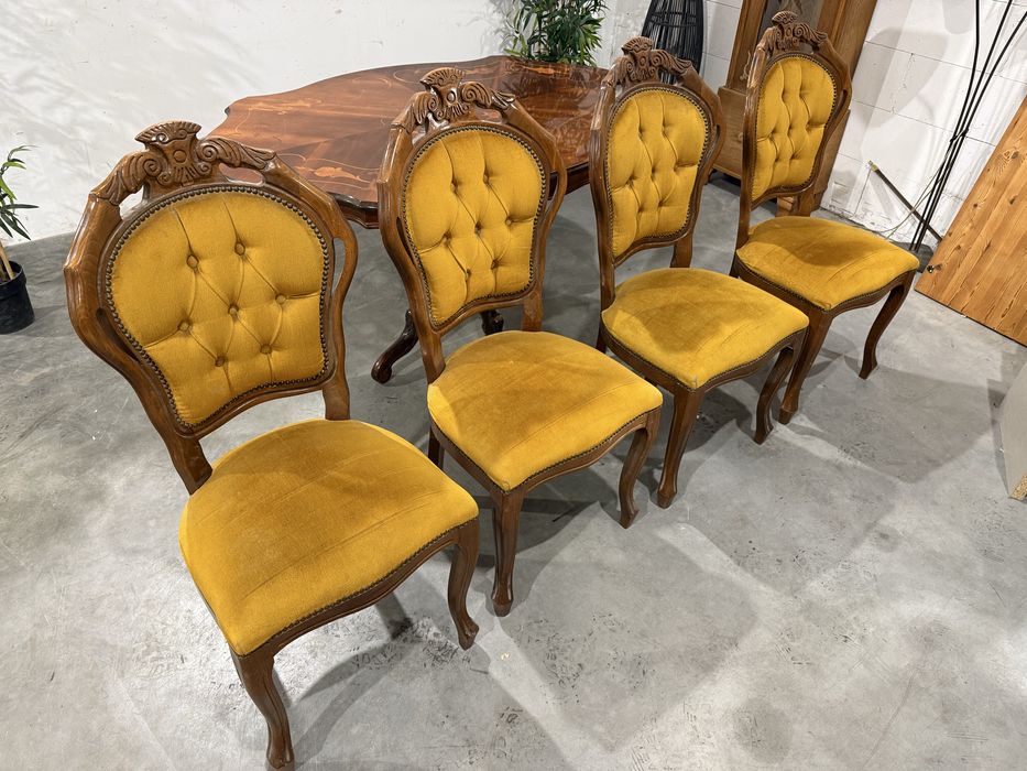 Piękny włoski zestaw stół i krzesła nowa tapicerka super stan wysyłka