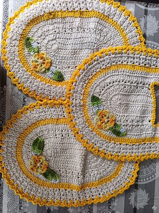 Conjuntos wc/banheiro em crochet