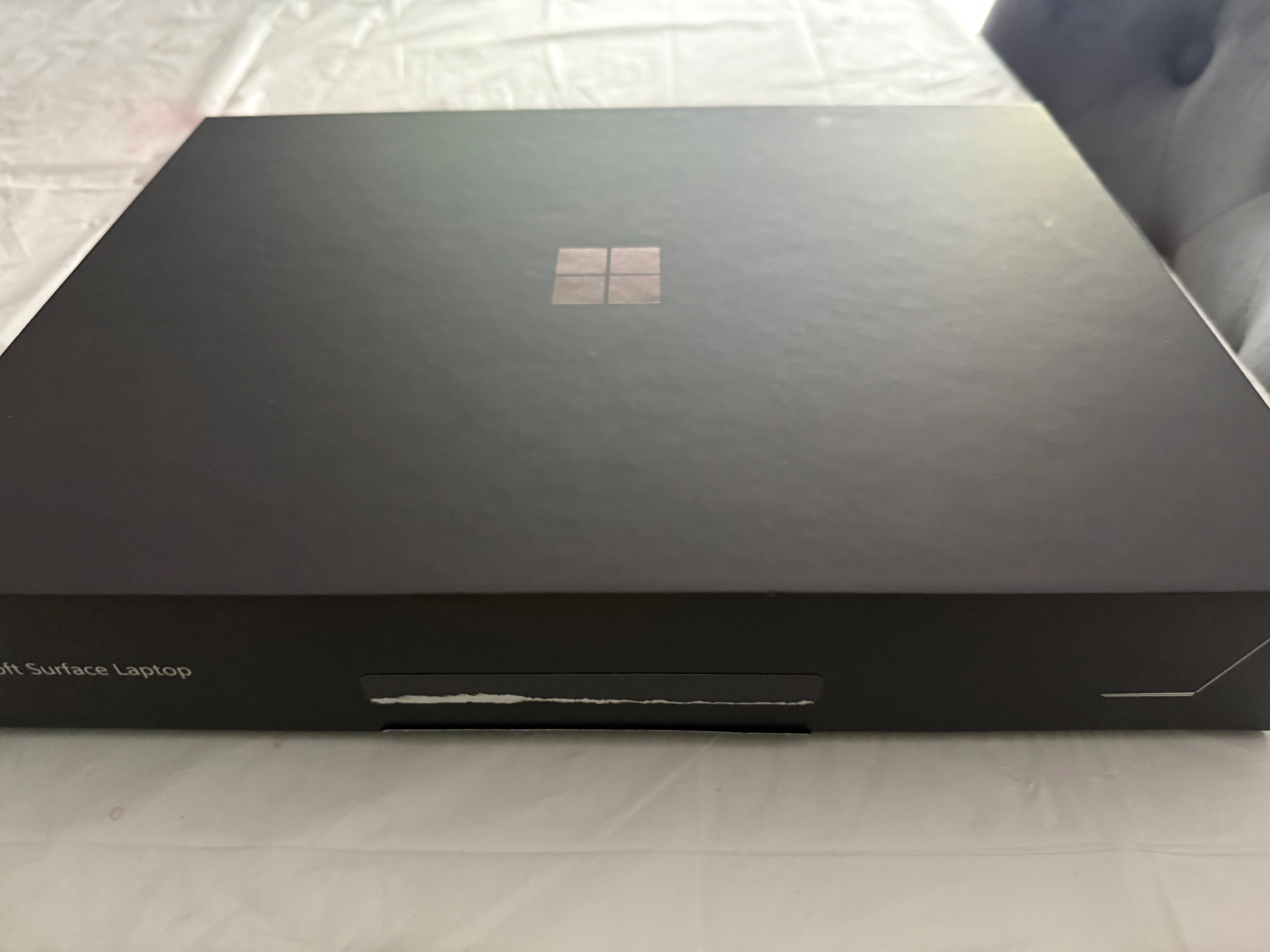 Portátil Microsoft Surface Laptop 13.8"  7th Edição Copilot+