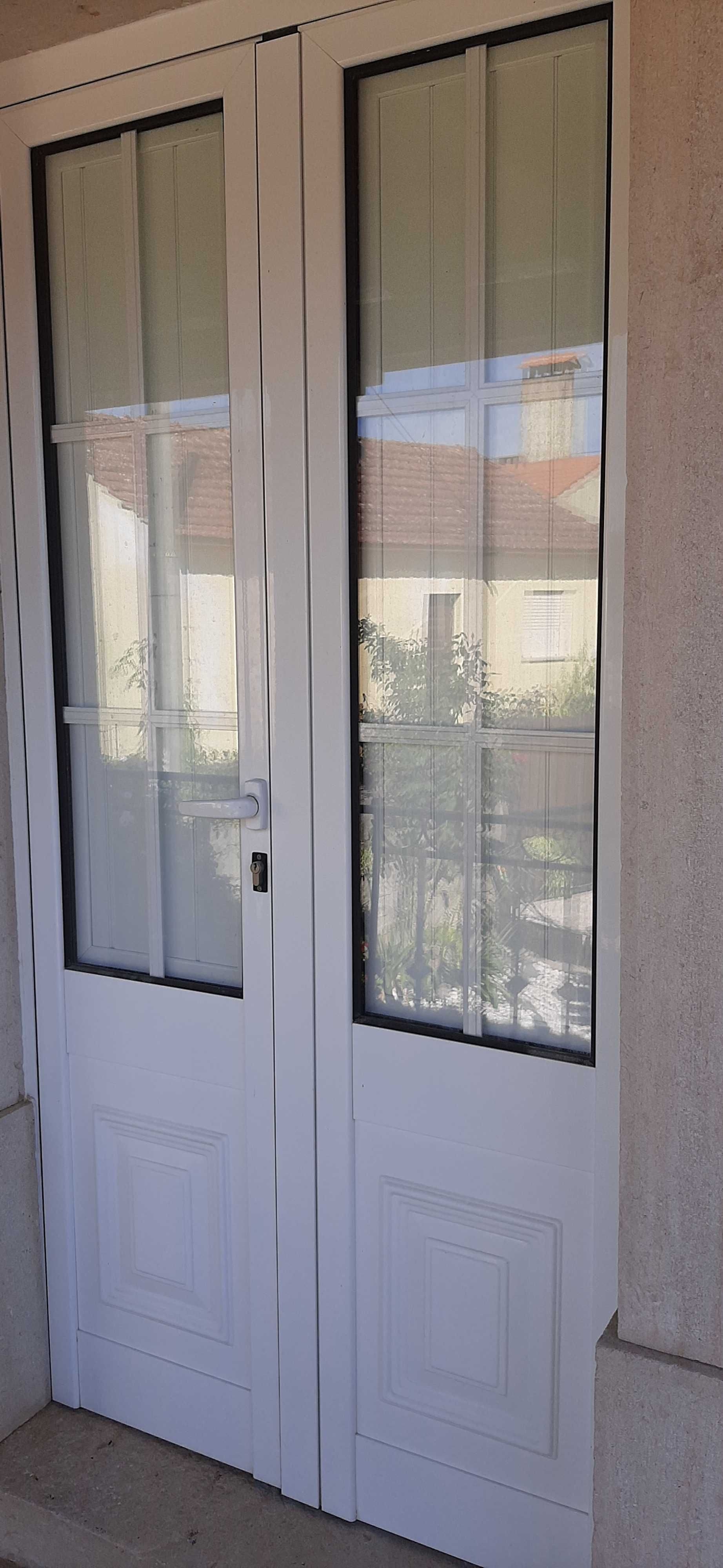 Porta e janelas em aluminio branco