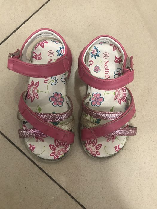 Sandałki Nelli Blu różowe 25 wkładka 16 cm
