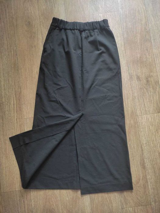 Продам спідницю прямого крою . Б/У