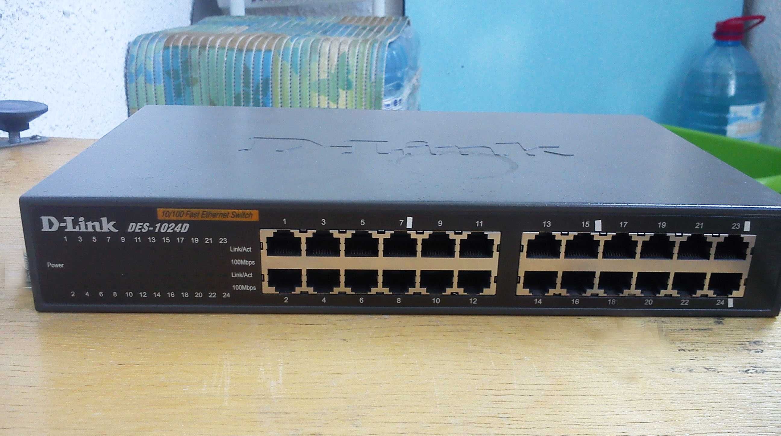 Мережевий комутатор «D-Link des-1024D»