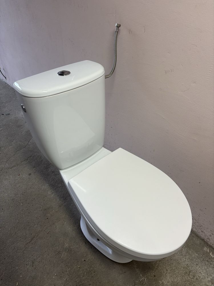 Komplet WC z deską – klasyczny gotowy do montażu toaleta cersanit