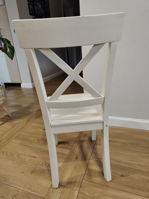 Solidne krzesła 4 szt do odnowienia