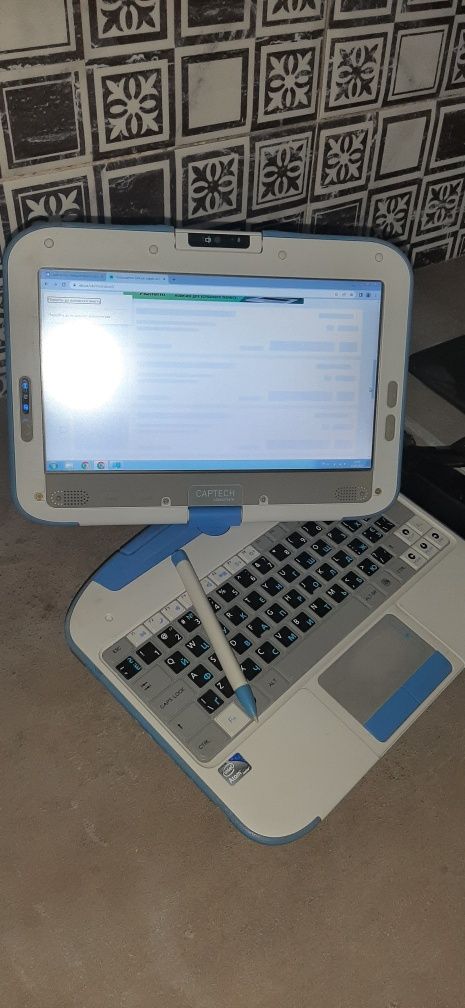 Intel Classmate LN2 сенсорний ноутбук
