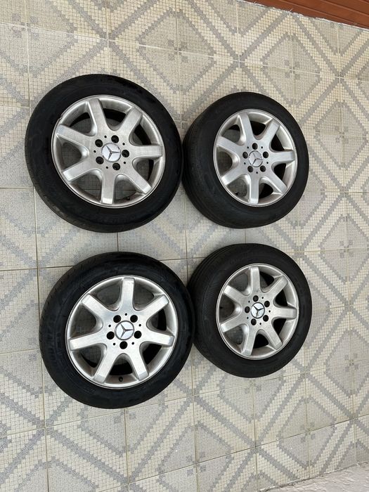 Jantes 16 Mercedes c/ dois pneus em bom estado