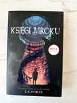 Książka kryminał Księgi mroku. Wydanie filmowe Netflix