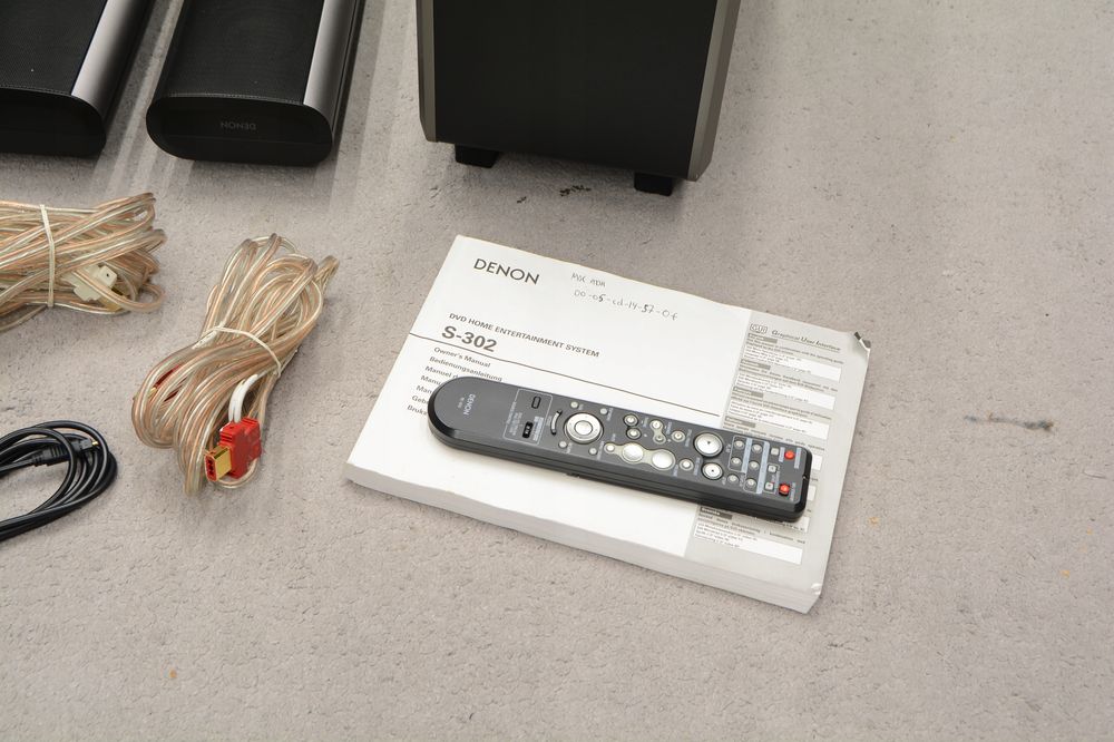 Zestaw kino domowe Denon S-302 kolumny subwoofer i DVD + pilot i kable