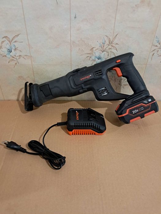 пила сабельная аккумуляторная DNIPRO-M DRS-200 Новая