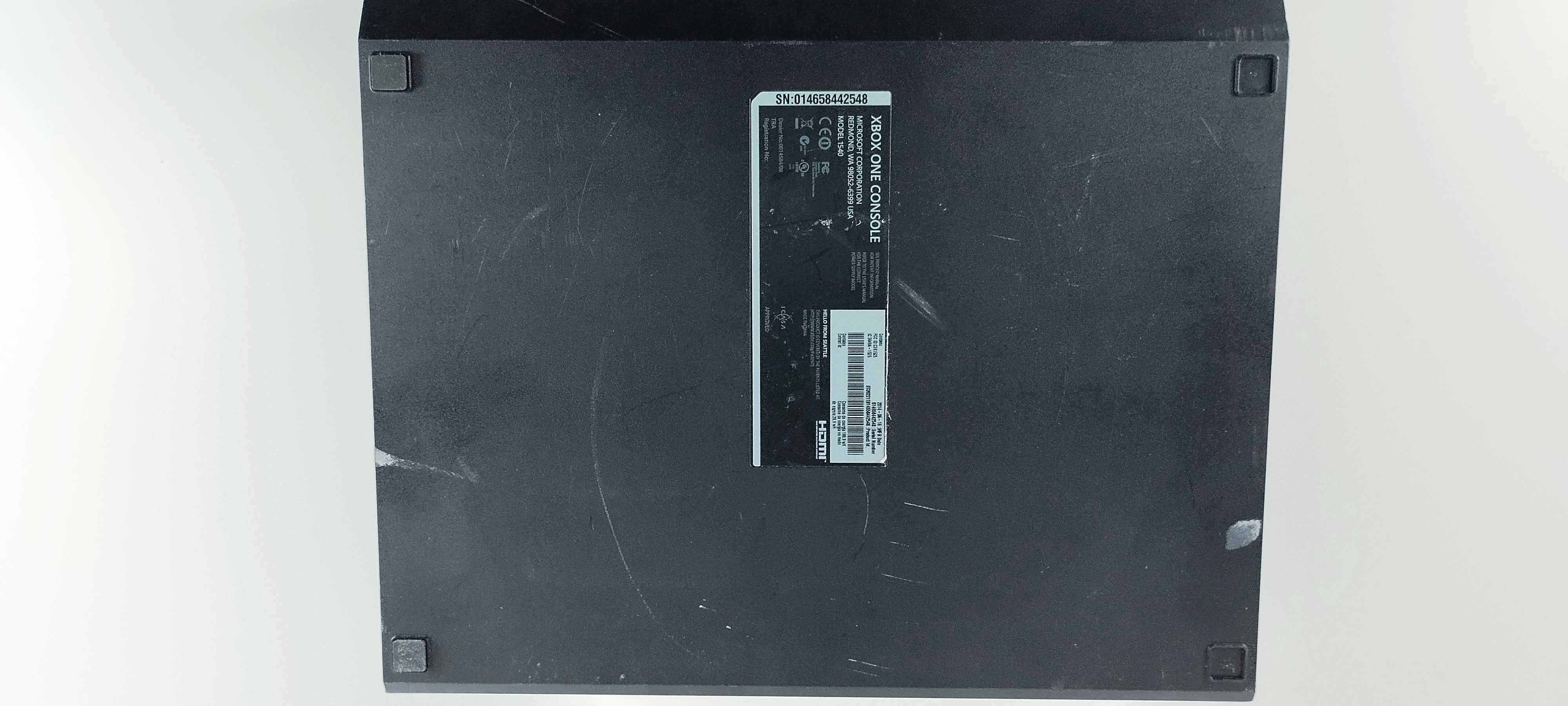 Xbox One 500GB - apenas consola sem acessórios