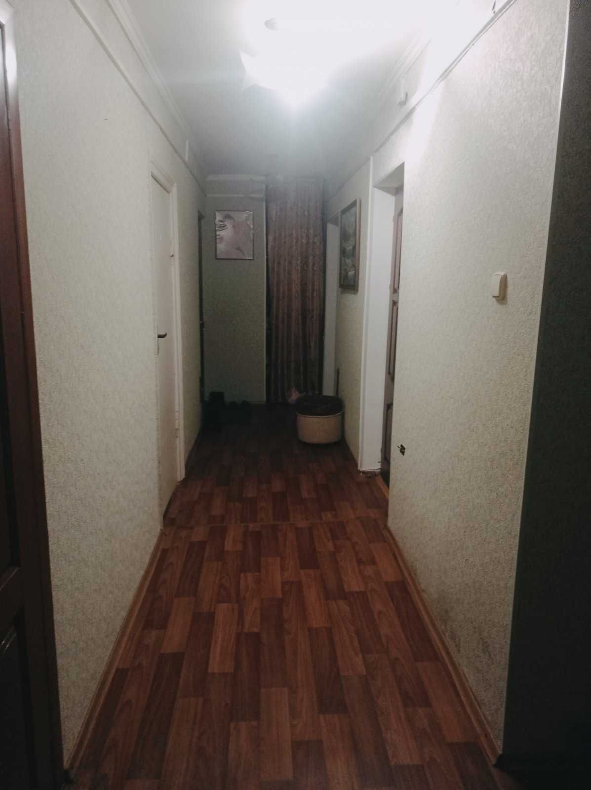 Продаж затишної кімнати на Київській