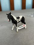Figurka „źrebie rasy Pinto” firmy Schleich