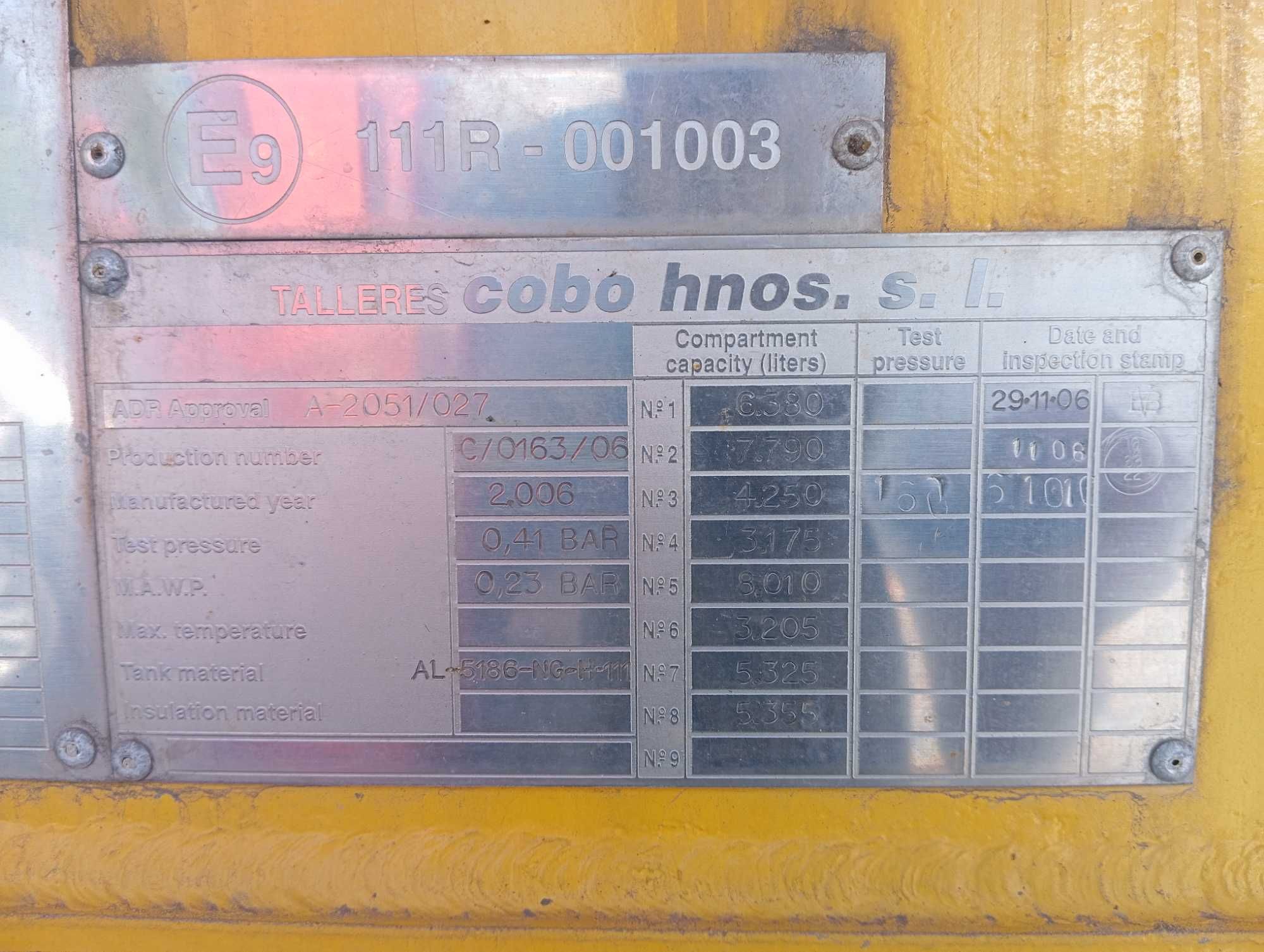 Паливо цистерна напівпричіп cobo Sao-40rn 2006р.