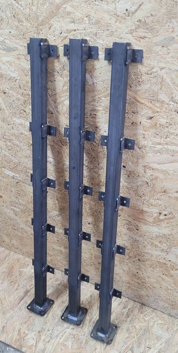 Słupki montażowe balustrady drewniane Spawane