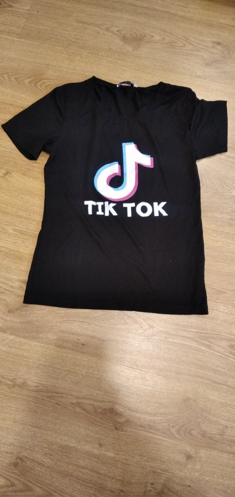 футболка TIK TOK