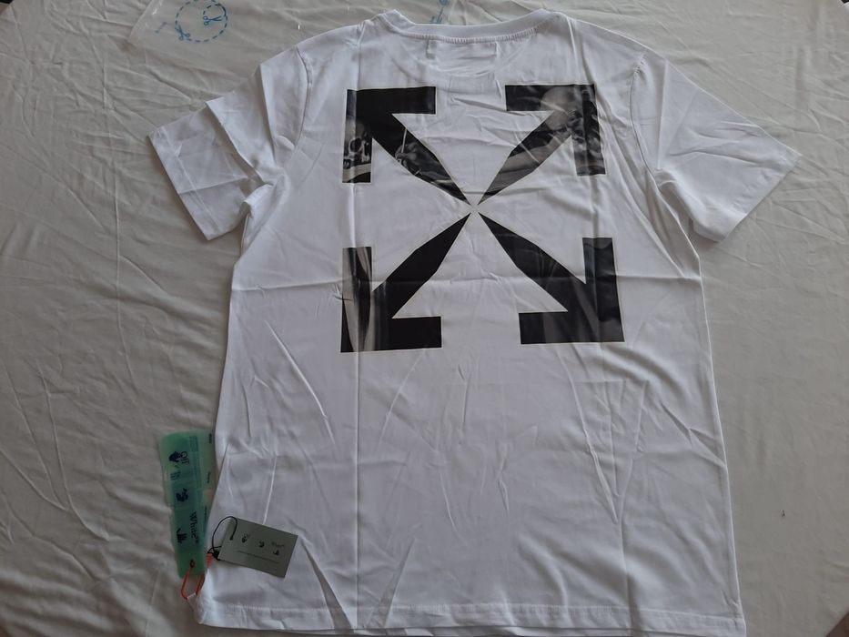 T-shirt off white branca