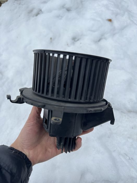 Вентилятор пічки Опель Зафіра Б , моторчик печки Opel Zafira B