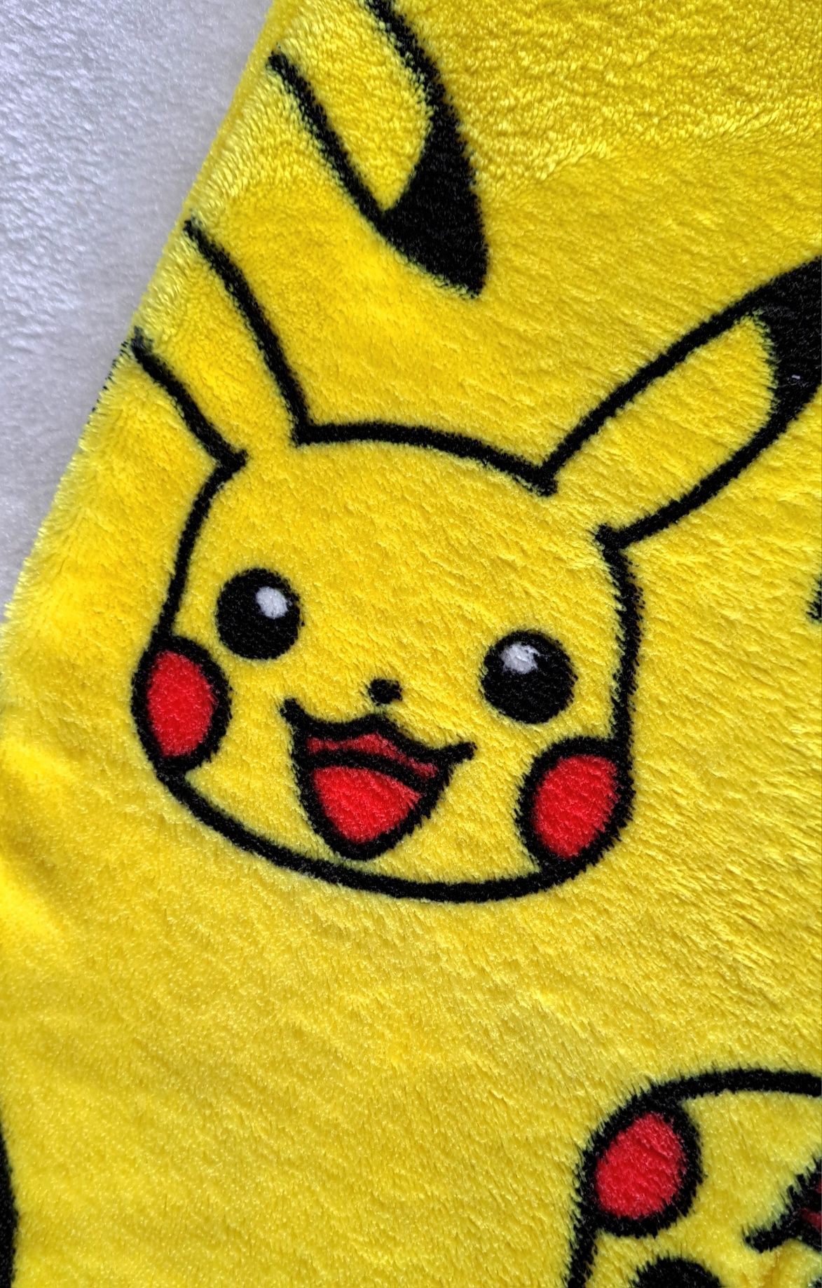 Kombinezon piżamka onesie Pikachu pokemon r.110/116
