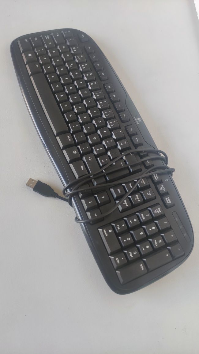 Teclado Logitech Classic 200