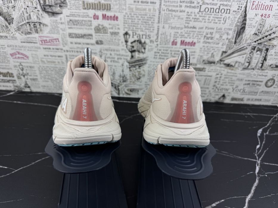 Кросівки Hoka One One Arahi 7 Розмір 40 / Взуття