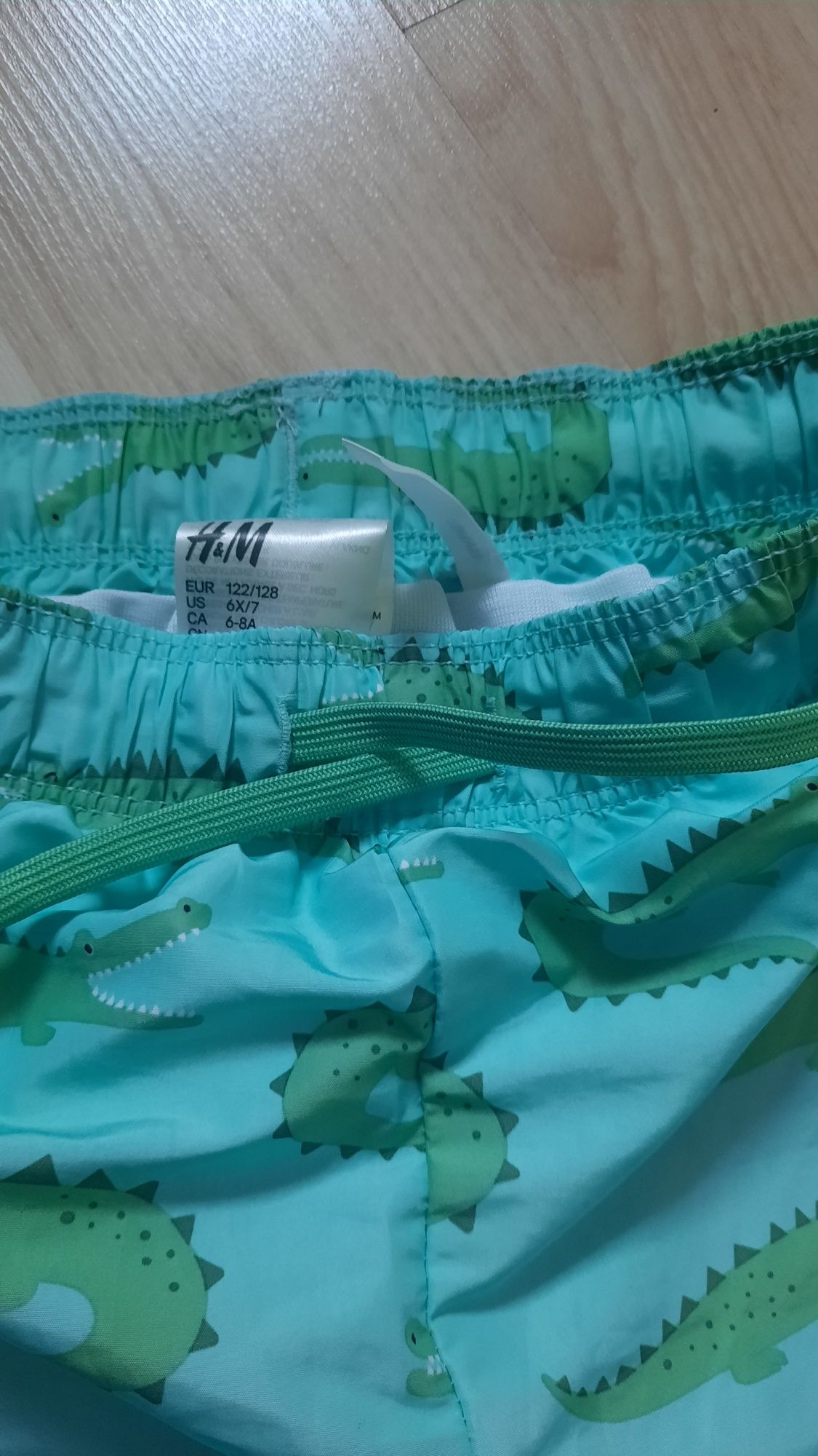 Spodenki kąpielowe H&M 122/128