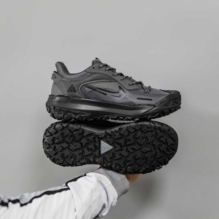 Чоловічи кросівки Nike ACG Mountain Fly 2 (сірі-чорні) 3210