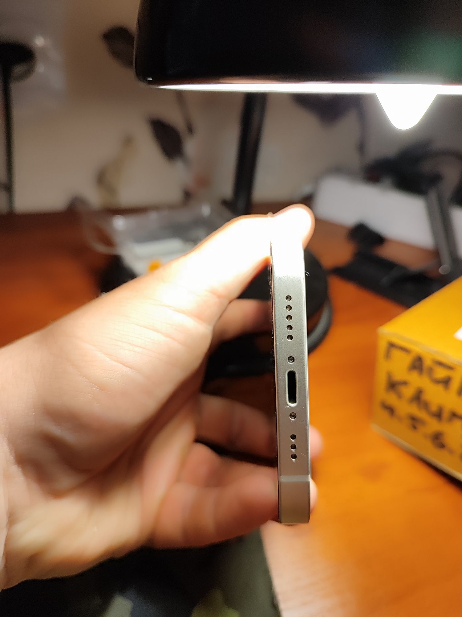 Iphone 12 64 gb .