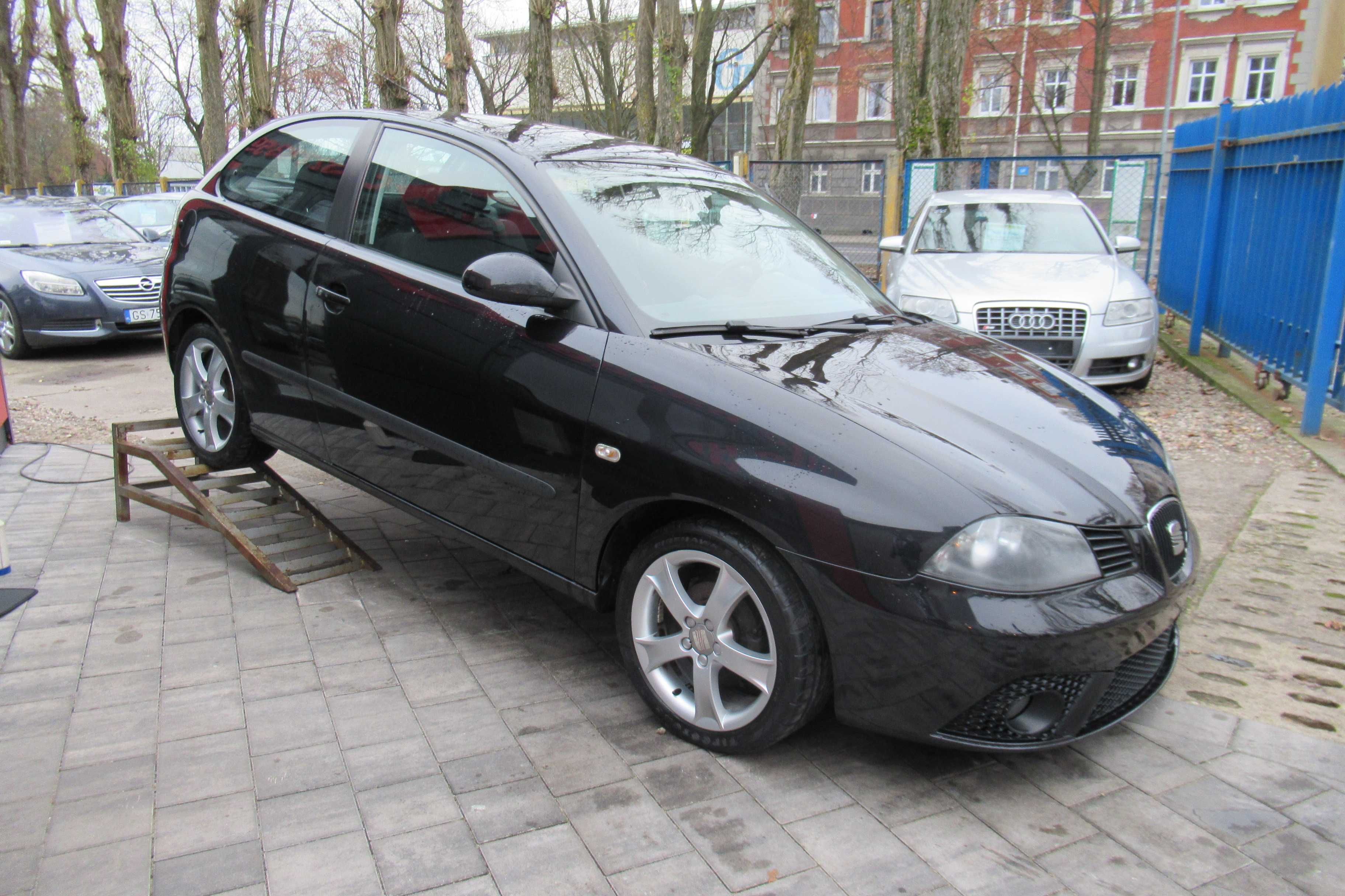 Seat Ibiza 3 III po liftingu czarna benzyna 1.4 ładna wersja alufelgi
