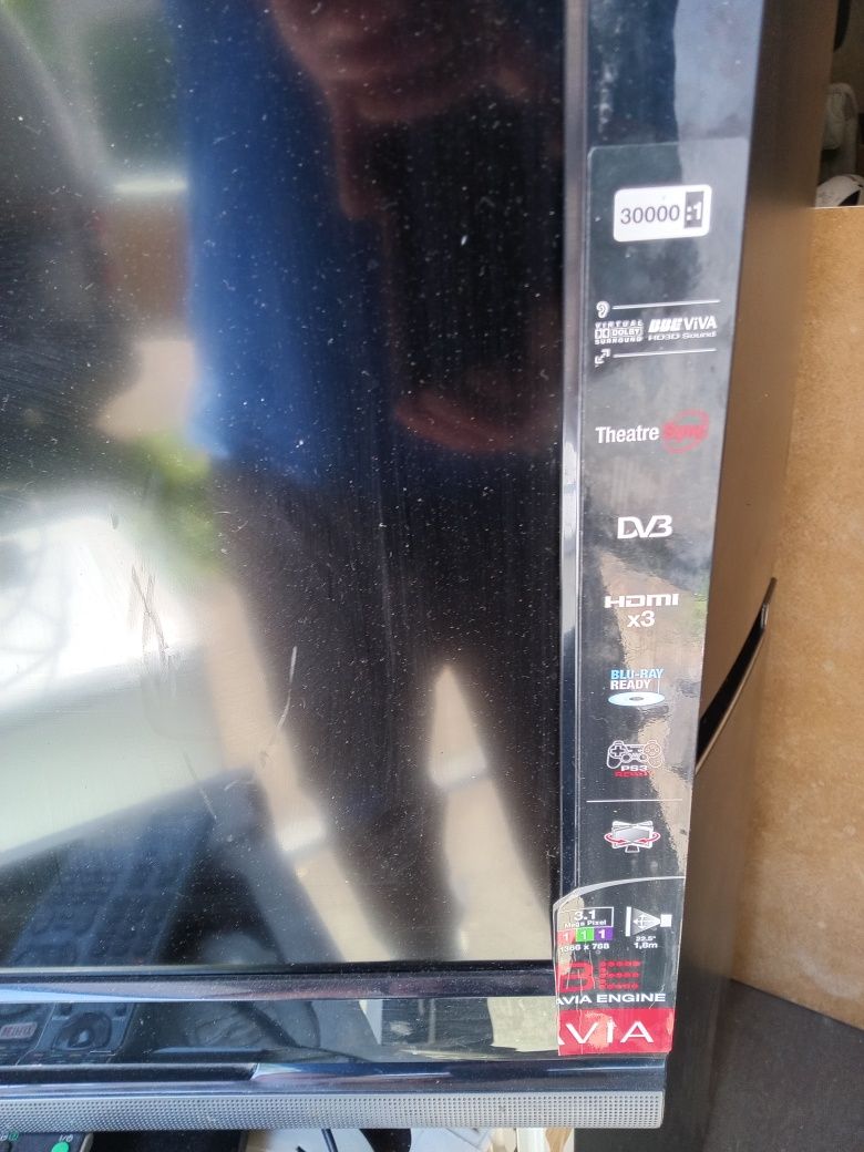 Telewizor Sony 32 cale z osobnym dekoderem.