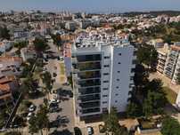 Apartamento T4 com acabamentos de Luxo e excelentes áreas