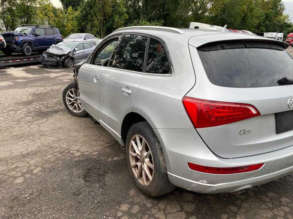 Стойка Audi Q5 8R Амортизатор пружина опора Ауди Ку5 Кю5 ШРОТ Разборка