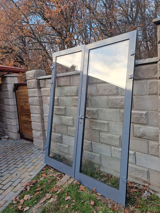 Двері вхідні алюмінієві