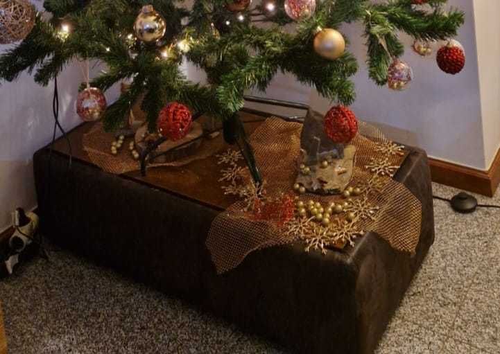 Sofá de 5 lugares com mesas de apoio lateral