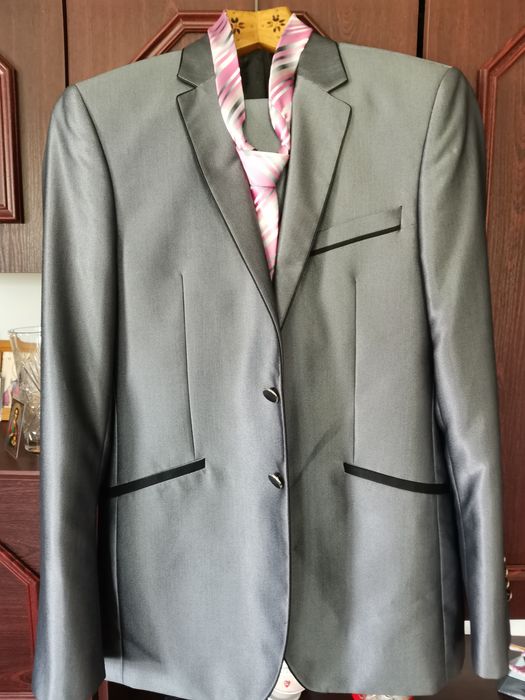 Костюм класичний