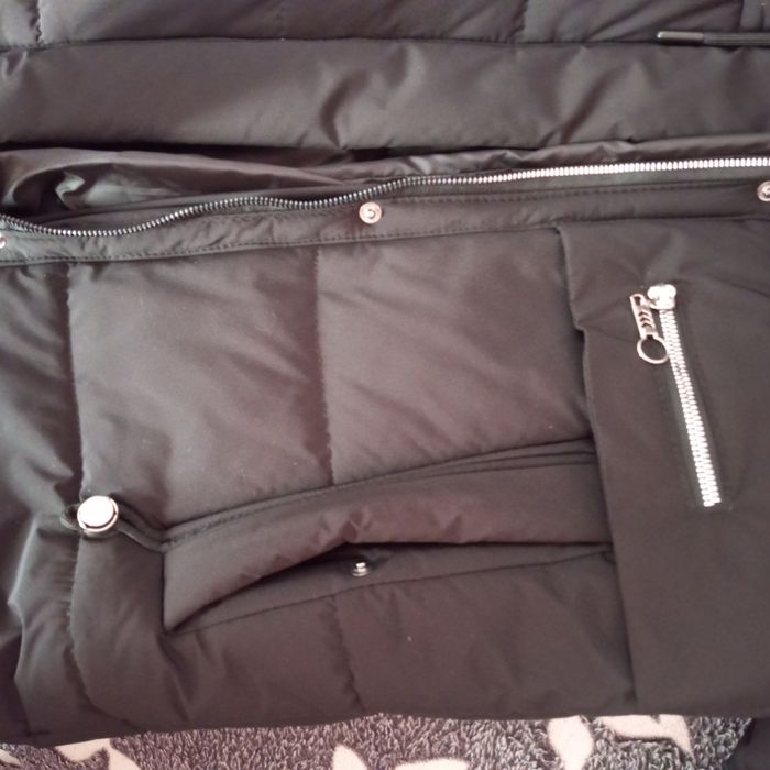 Жіноча зимова куртка