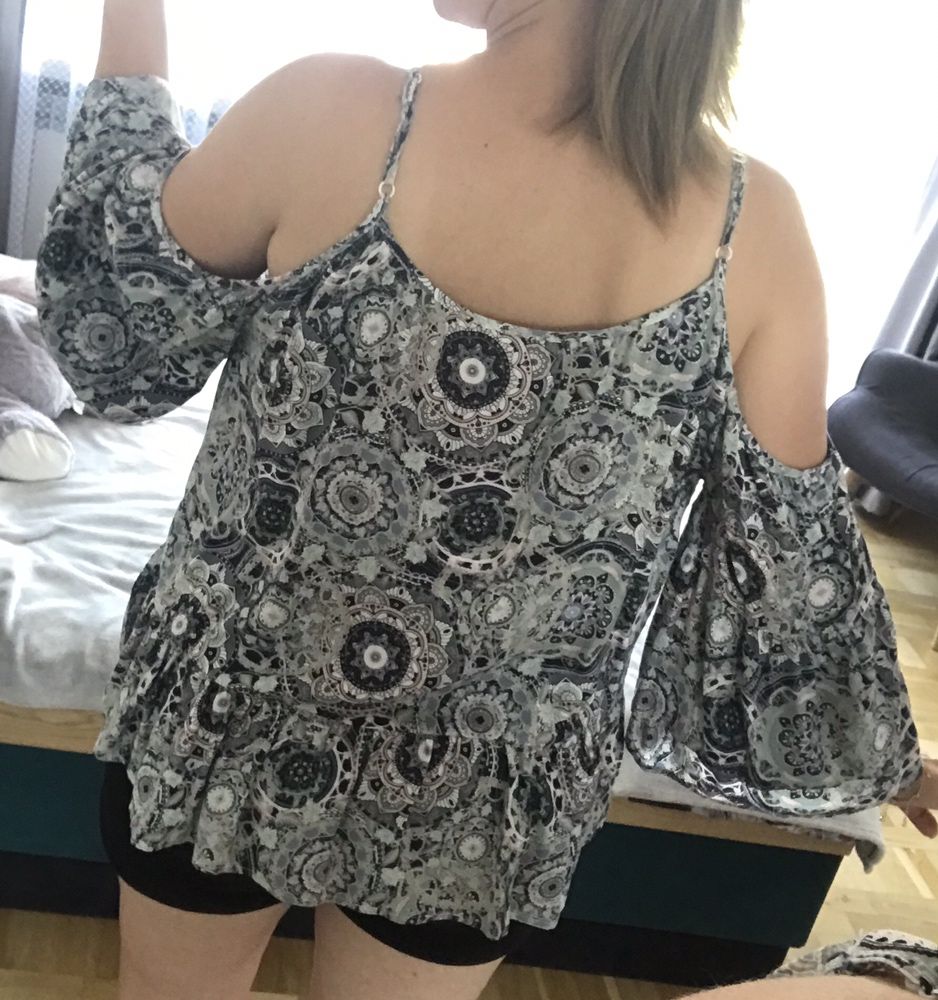 Nowa bluzka we wzory Top secret 42 XL