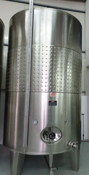 Cuba Inox 10 000 Litros Refrigeração Brancos
