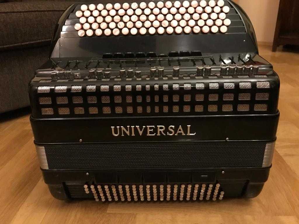 Akordeon guzikowy Universal musette 120 basów electro bardzo dobry sta