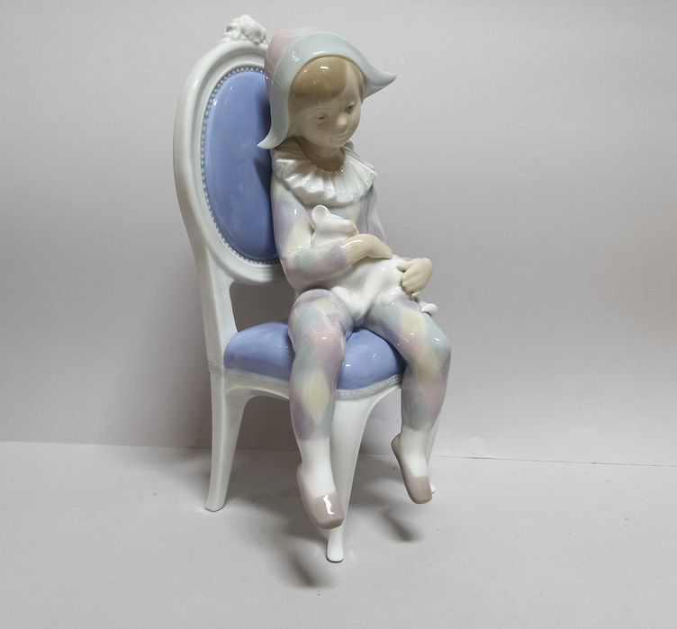Arlekin z kotkiem, figurka, Hiszpania Lladro, wys. 25 cm